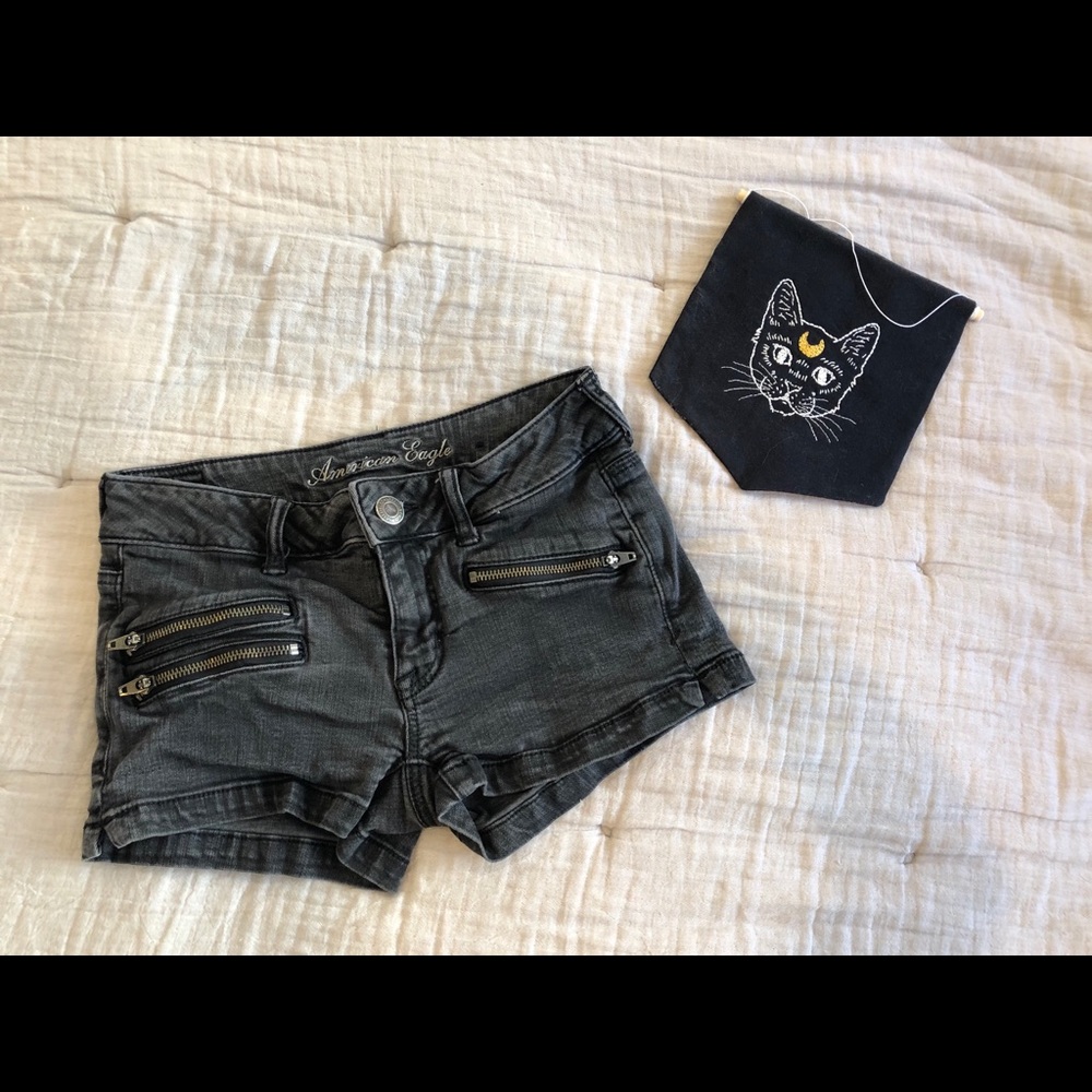 American Eagle Zipper Pockets Shorts